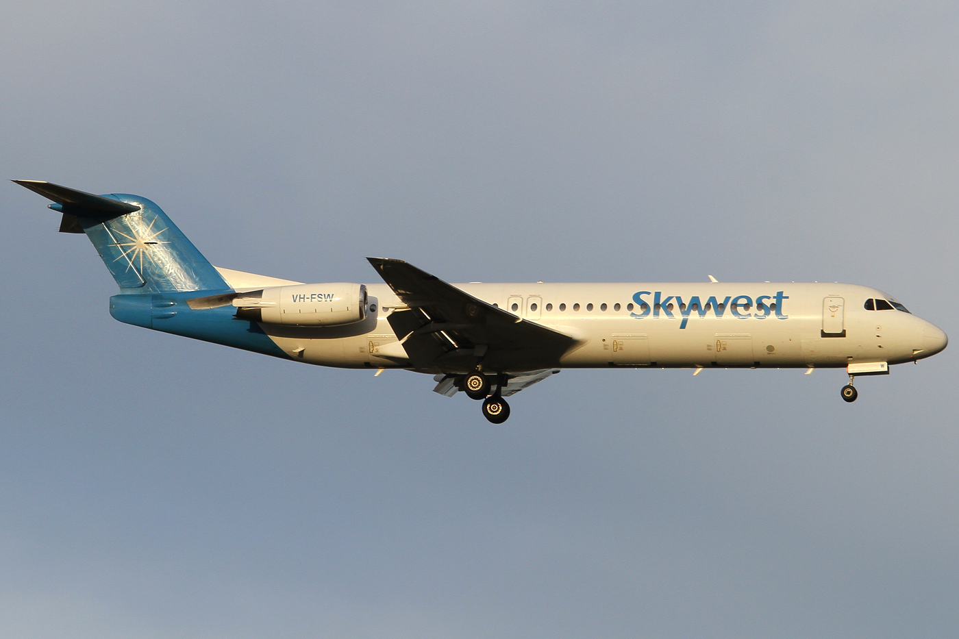 VH-FSW · Fokker 100 · (PER / YPPH)