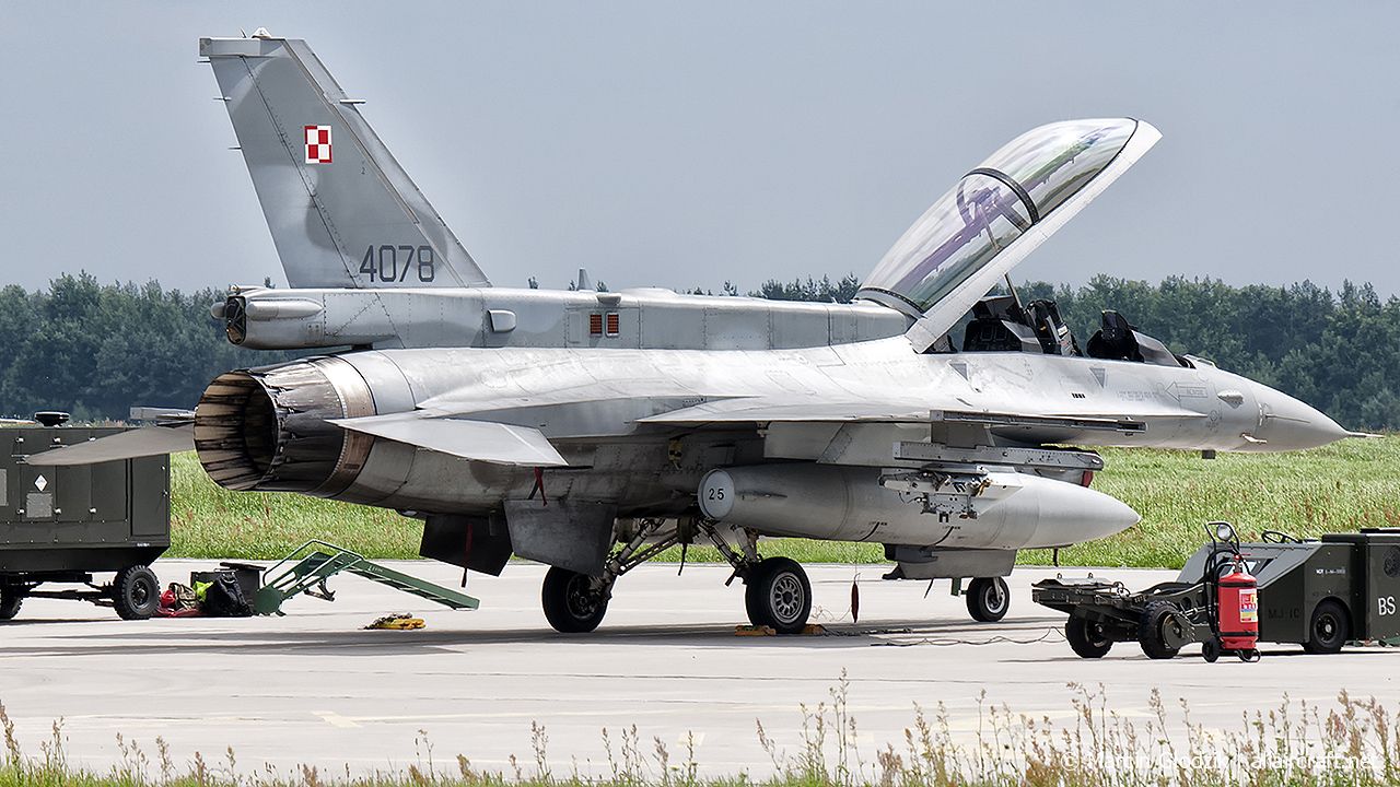 4078 (JD-3) 2003 Lockheed Martin F-16D Fighting Falcon