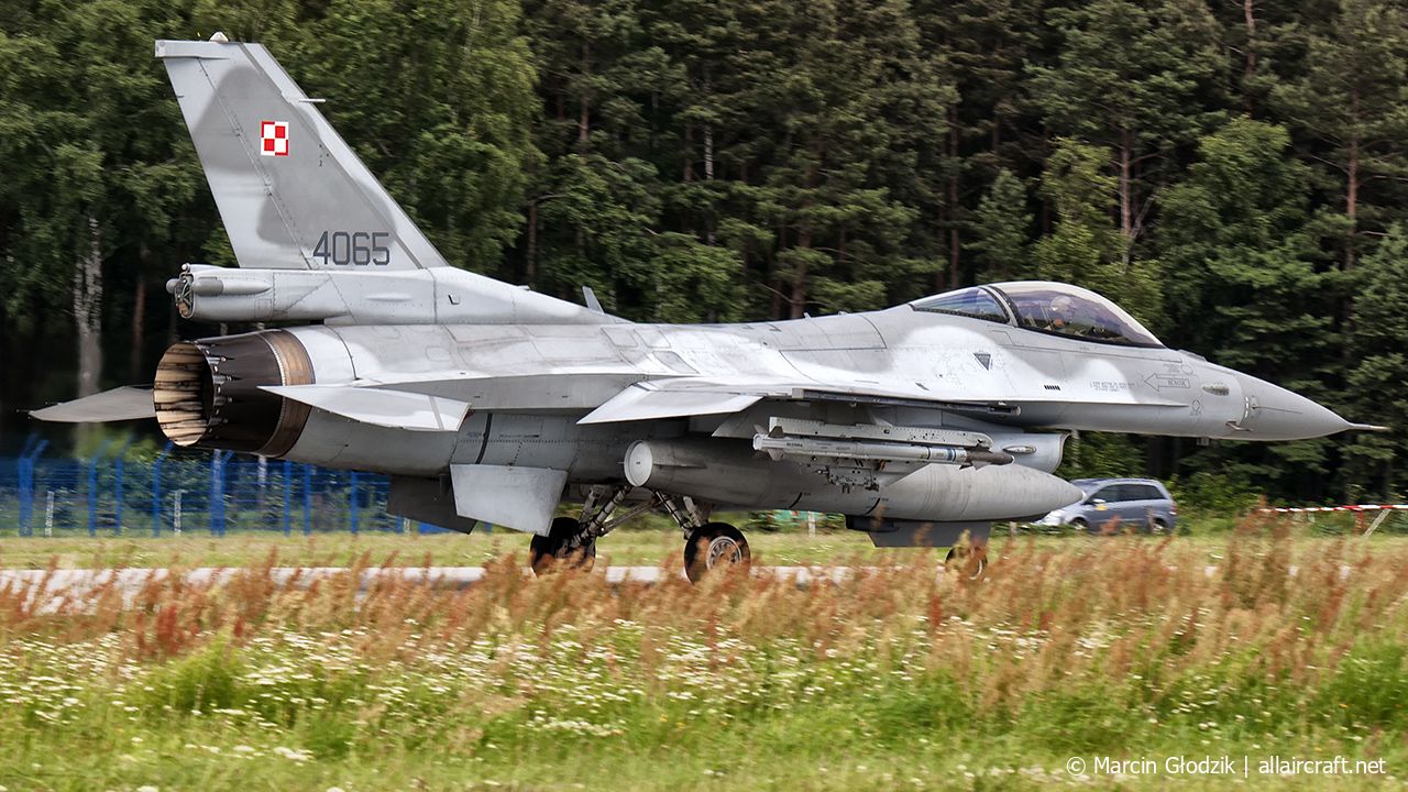 4065 · Lockheed Martin F-16C Fighting Falcon · (EPLK)