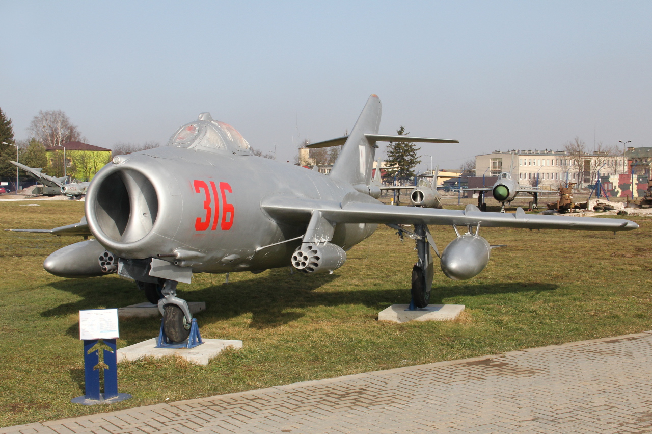 316 · PZL-Mielec Lim-6bis · (EPDE)