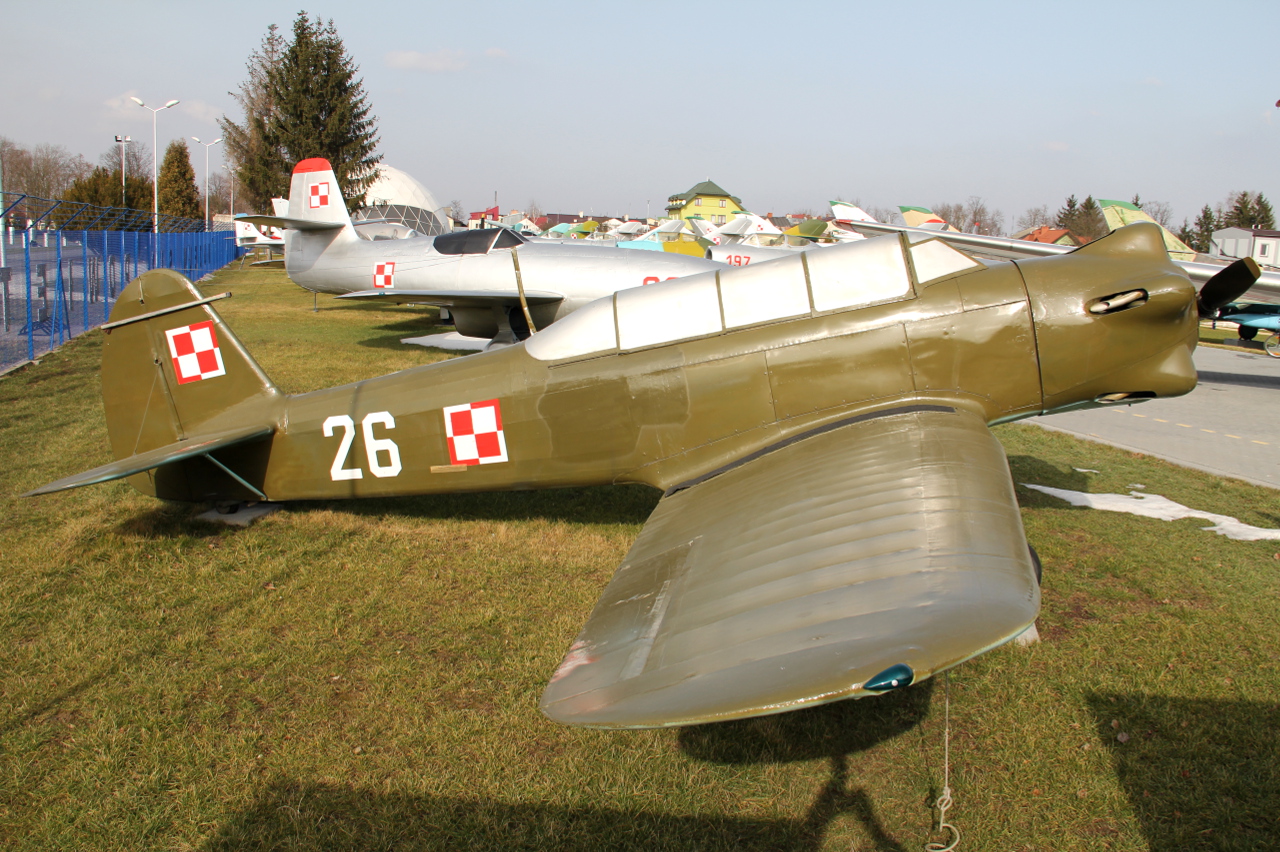 26 Yakovlev Yak-18