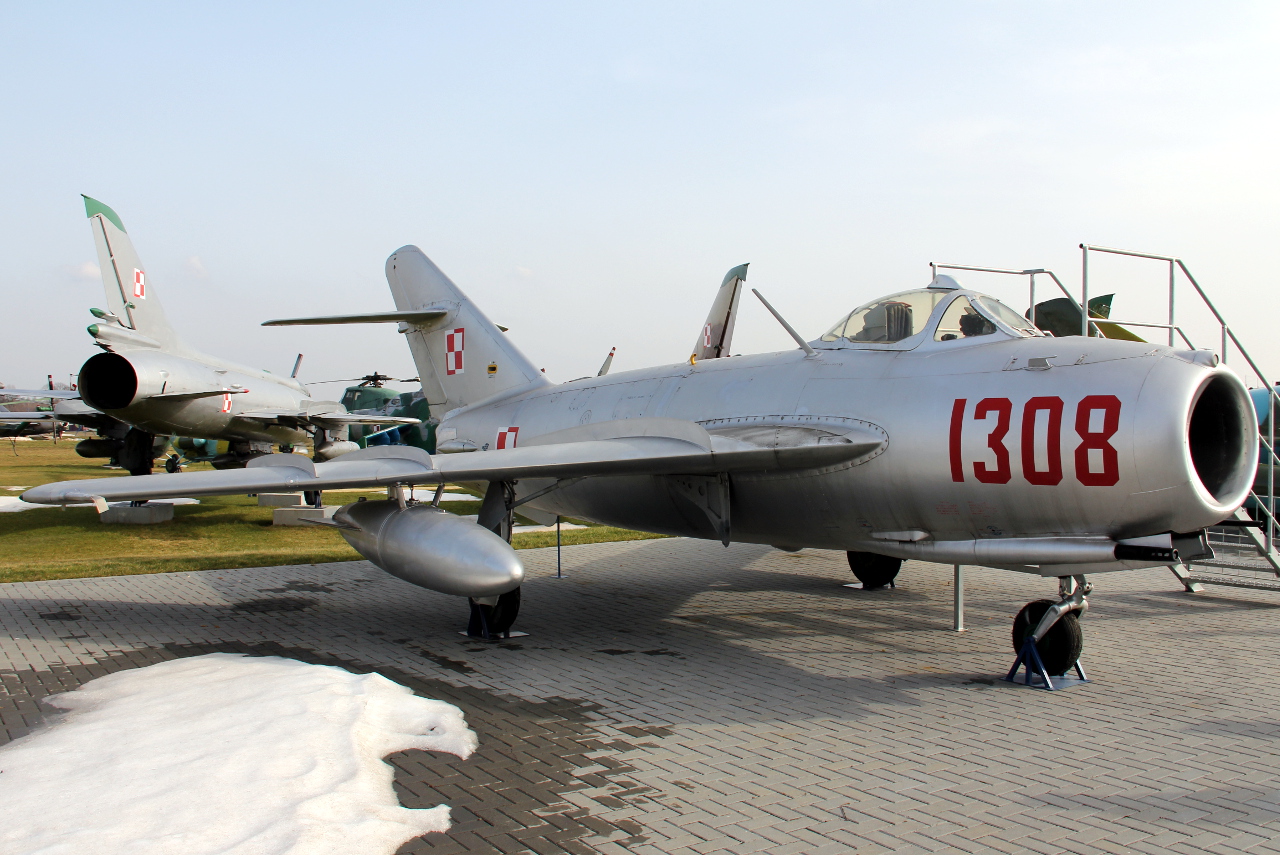 1308 · PZL-Mielec Lim-5 (MiG-17F) · (EPDE)
