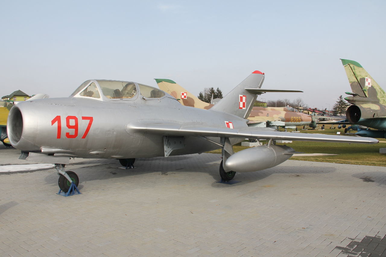 197, (cn 142697), PZL-Mielec SBLim-2 (MiG-15UTI)