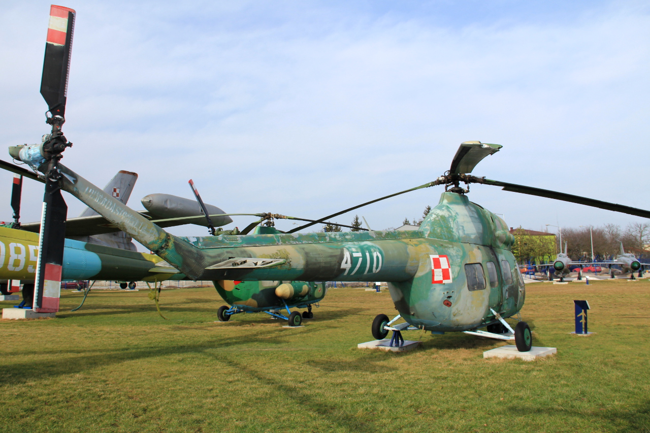 4710 · Mil (PZL-Swidnik) Mi-2P · (EPDE)