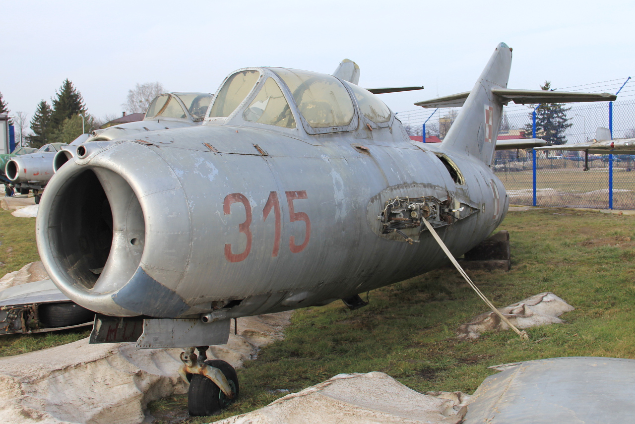 315 · PZL Lim-6bis · (EPDE)