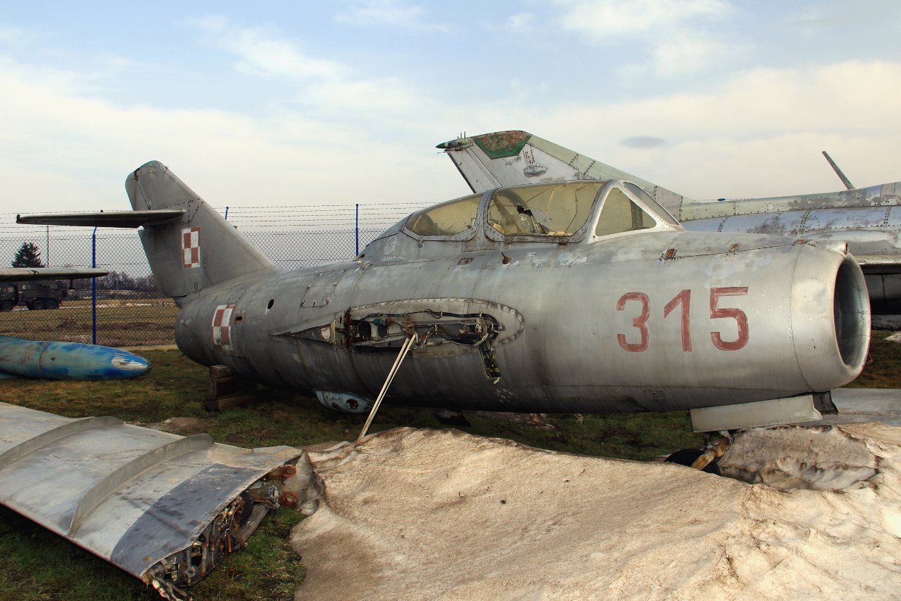 315 · PZL Lim-6bis · (EPDE)
