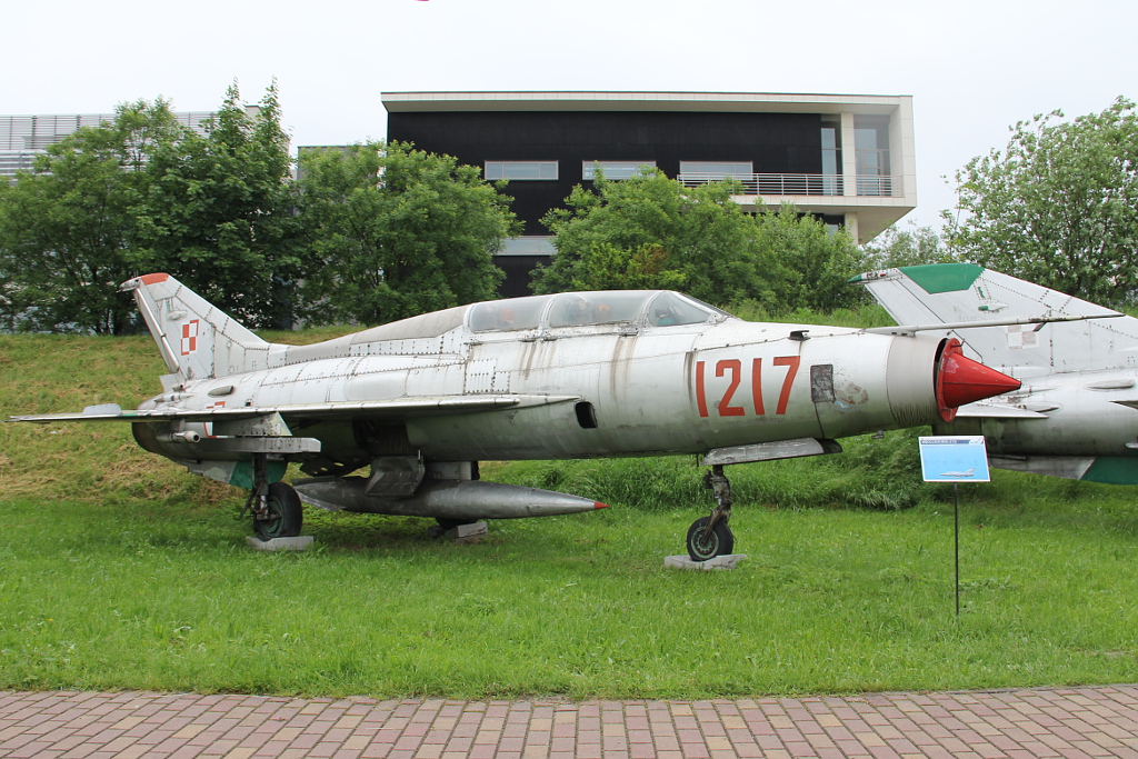 1217 · Mikoyan-Gurevich MiG-21U · (EPKC)