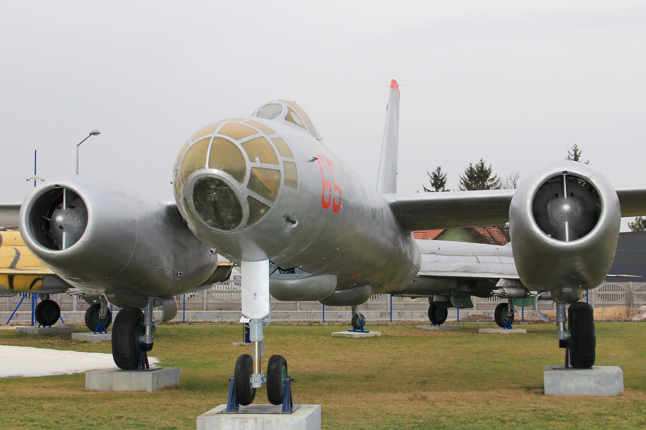 65, (cn 2212), Ilyushin IL-28 Beagle