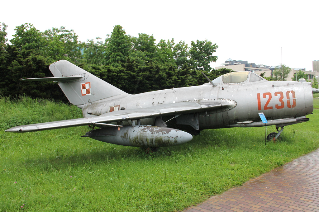 1230 · PZL-Mielec Lim-2 · (EPKC)