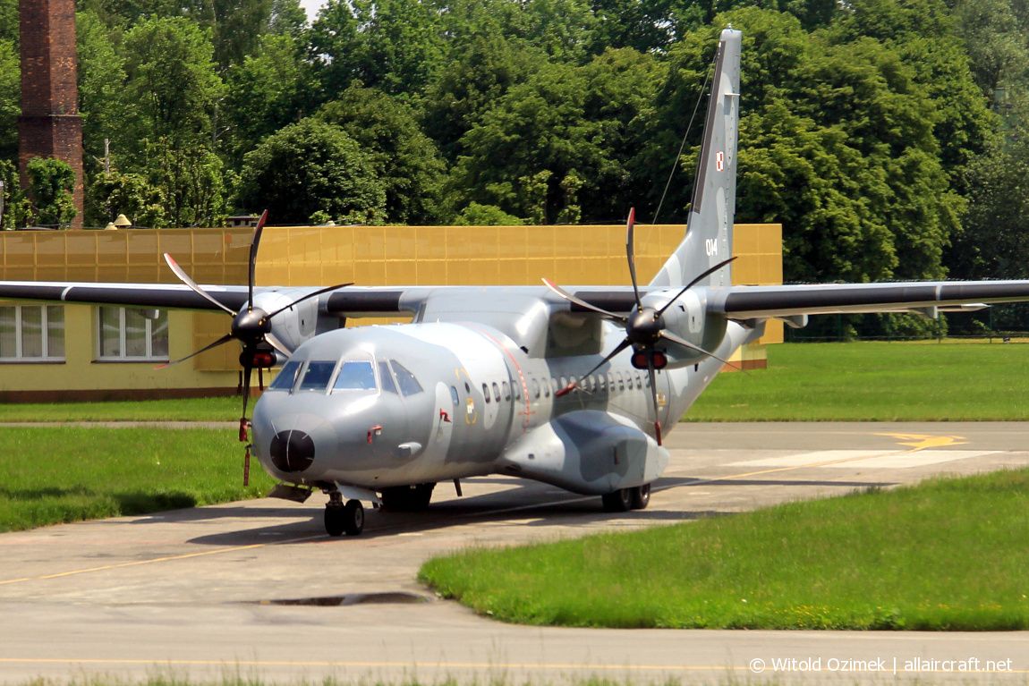 014 ( S-014 ) 2004 CASA C-295M