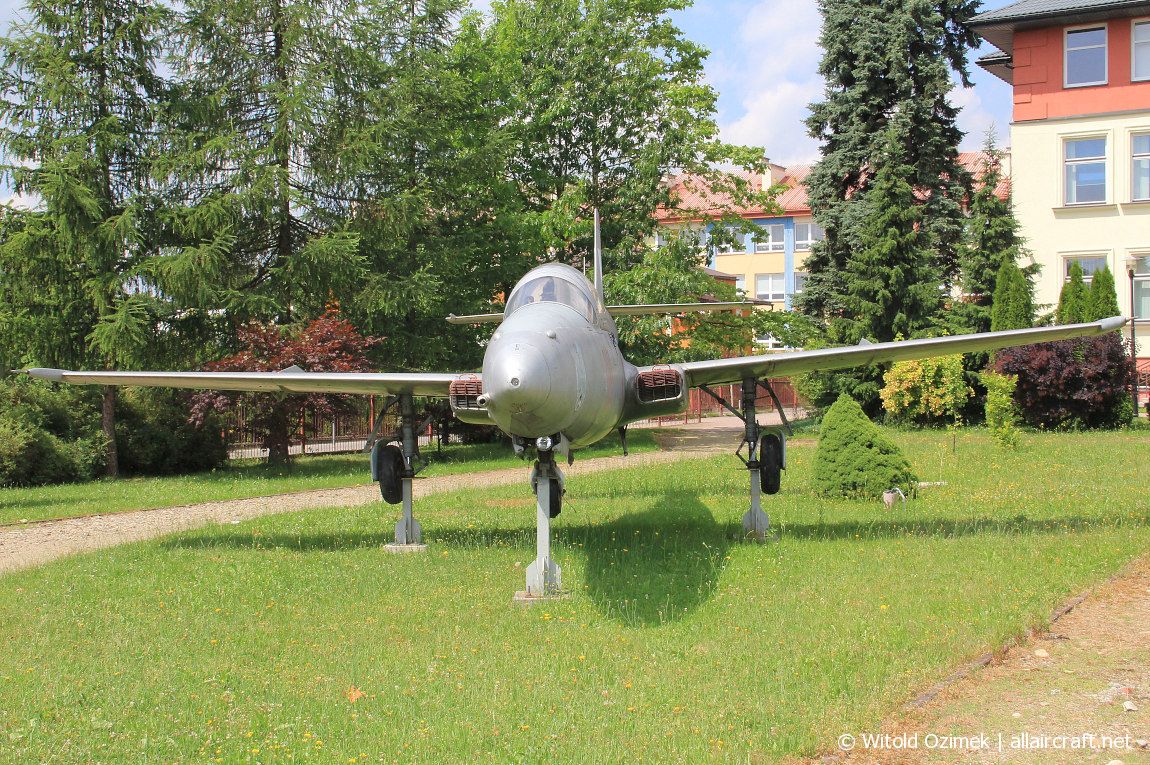 1111 (cn 1H 11-11) 1974 PZL-Mielec TS-11 Iskra