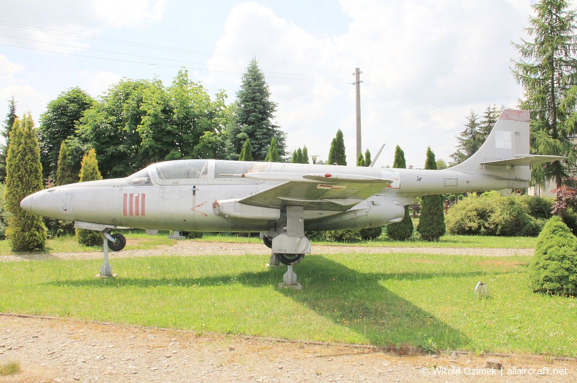1111 (cn 1H 11-11) 1974 PZL-Mielec TS-11 Iskra