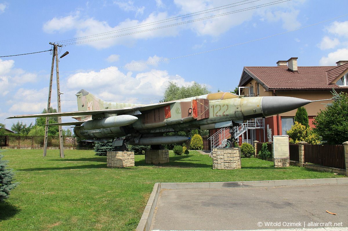 122 Mikoyan-Gurevich MiG-23MF