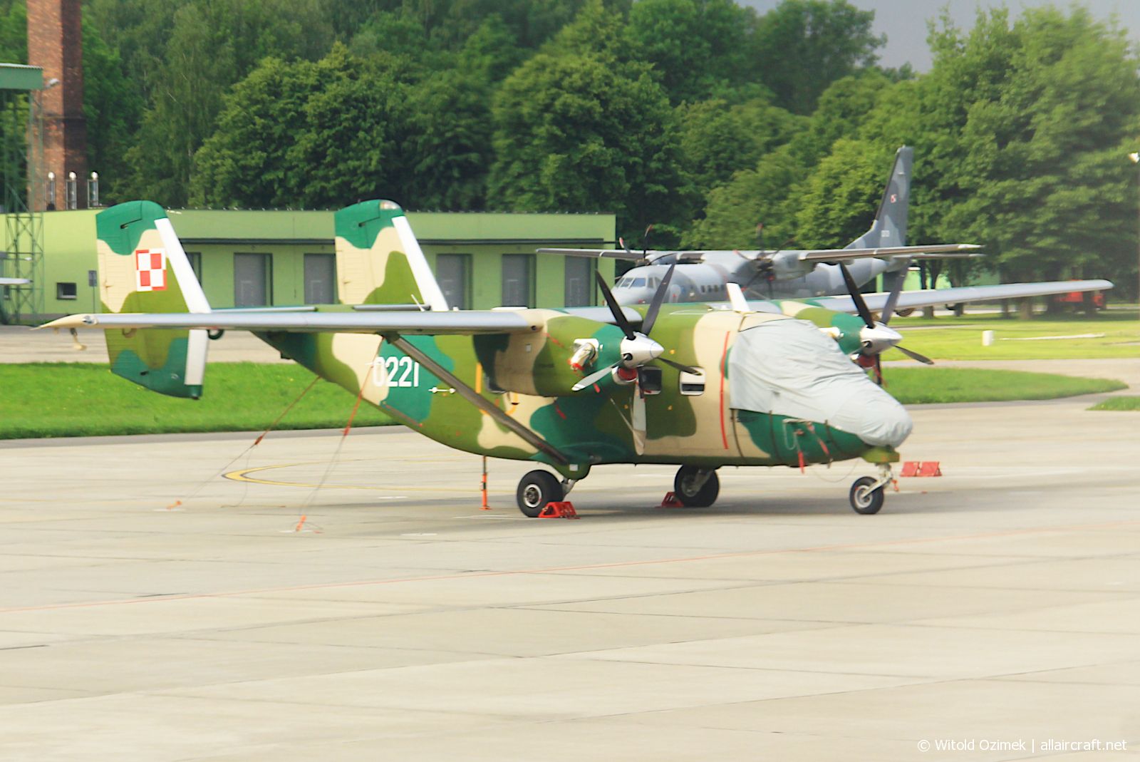 0221 (AJG004-04) PZL-Mielec M-28B/PT Skytruck