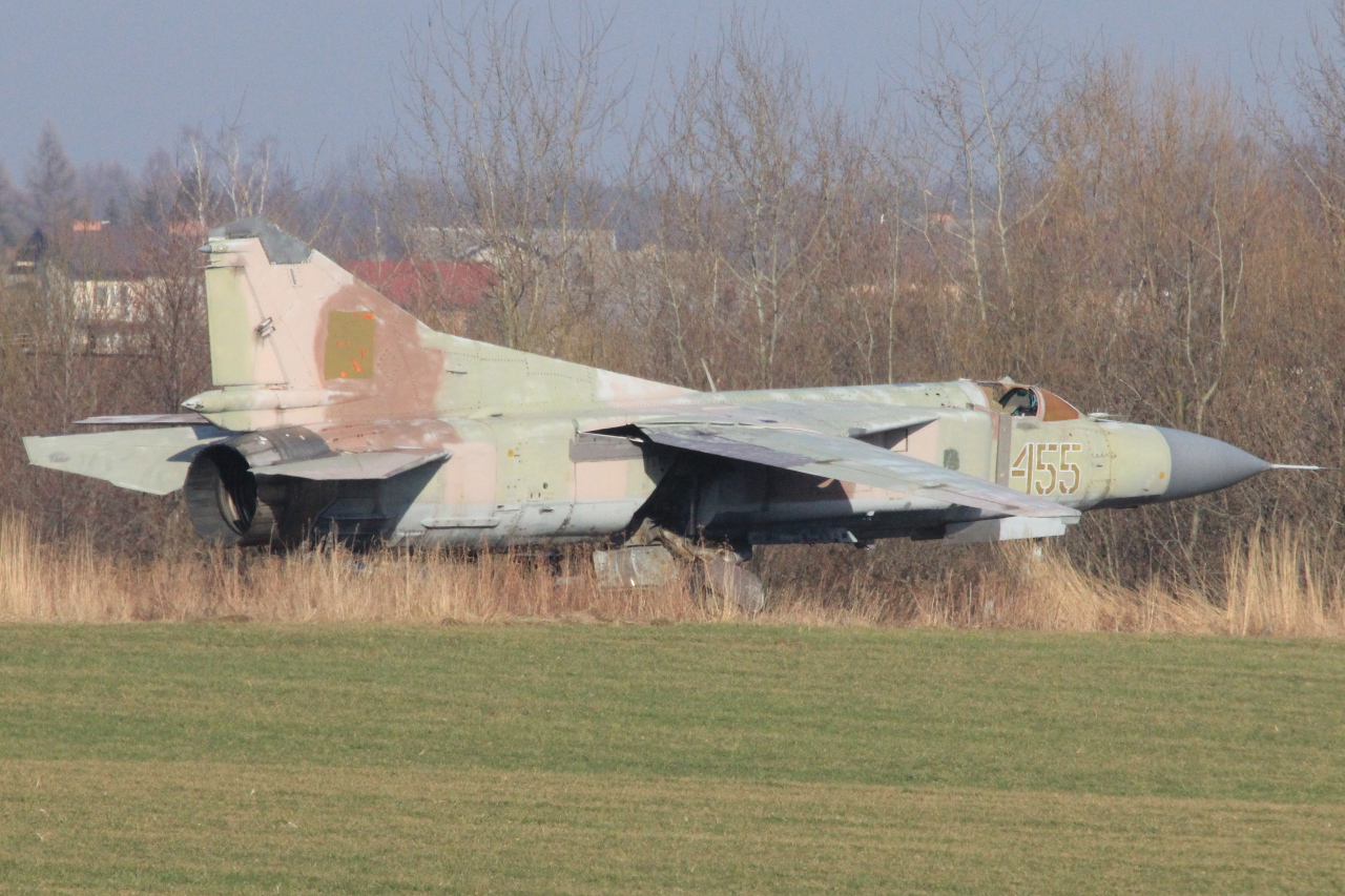 455 · Mikoyan-Gurevich Mig-23 · -