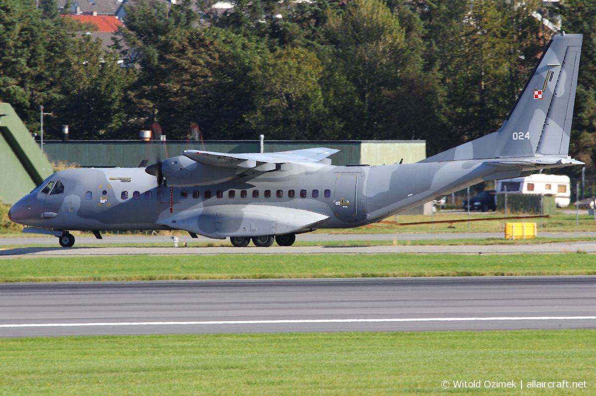 024 ( S-092 ) 2006 CASA C-295M