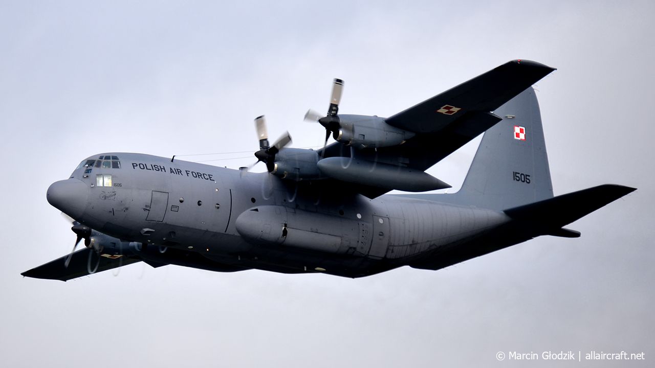 1505 (382-4415) 1970 Lockheed C-130E Hercules