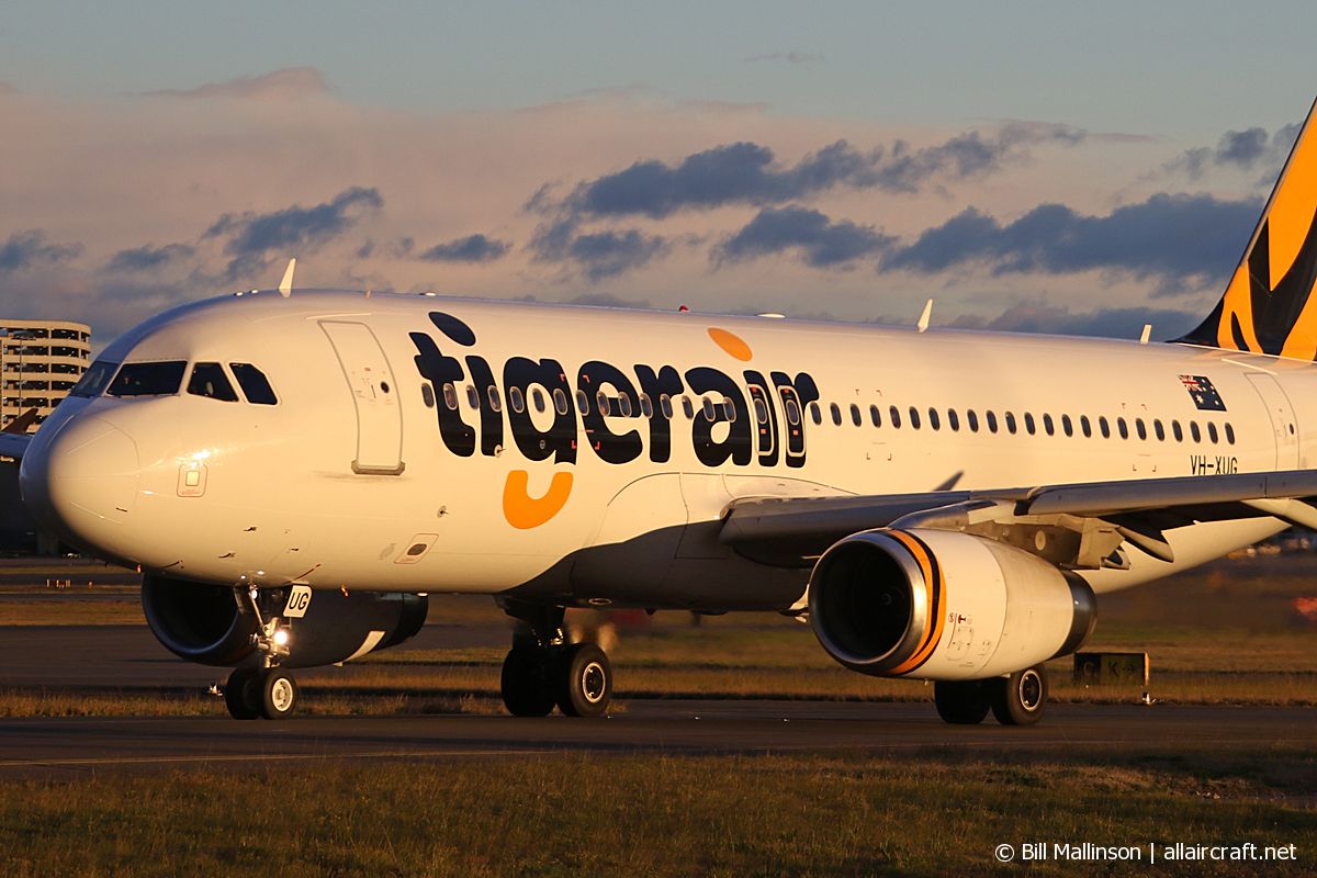 VH-XUG · Airbus A320-232 · (SYD / YSSY)