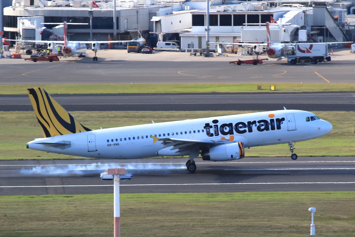 VH-VNG (3674) 2008 Airbus A320-232