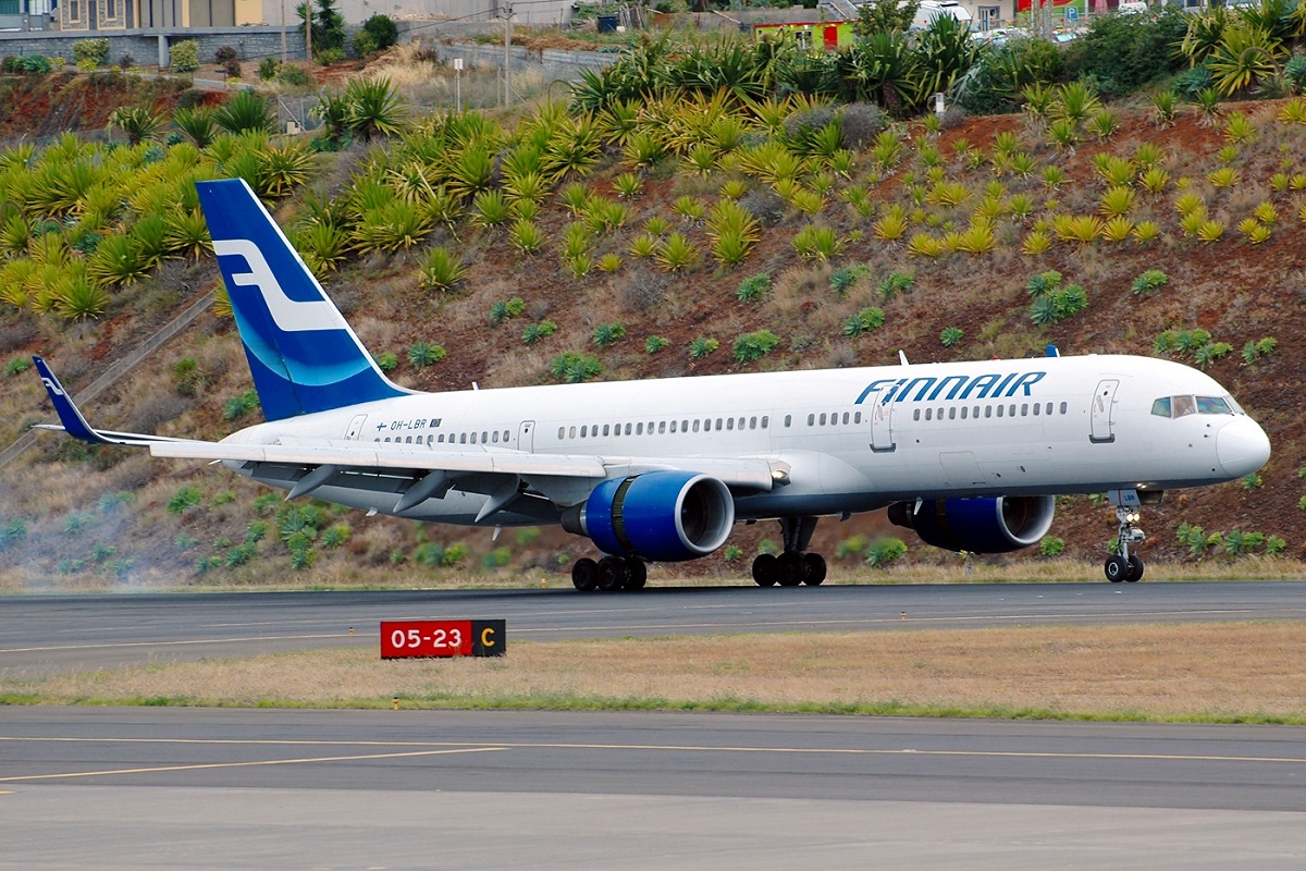 OH-LBR · Boeing 757-2Q8(WL) · (FNC / LPMA)