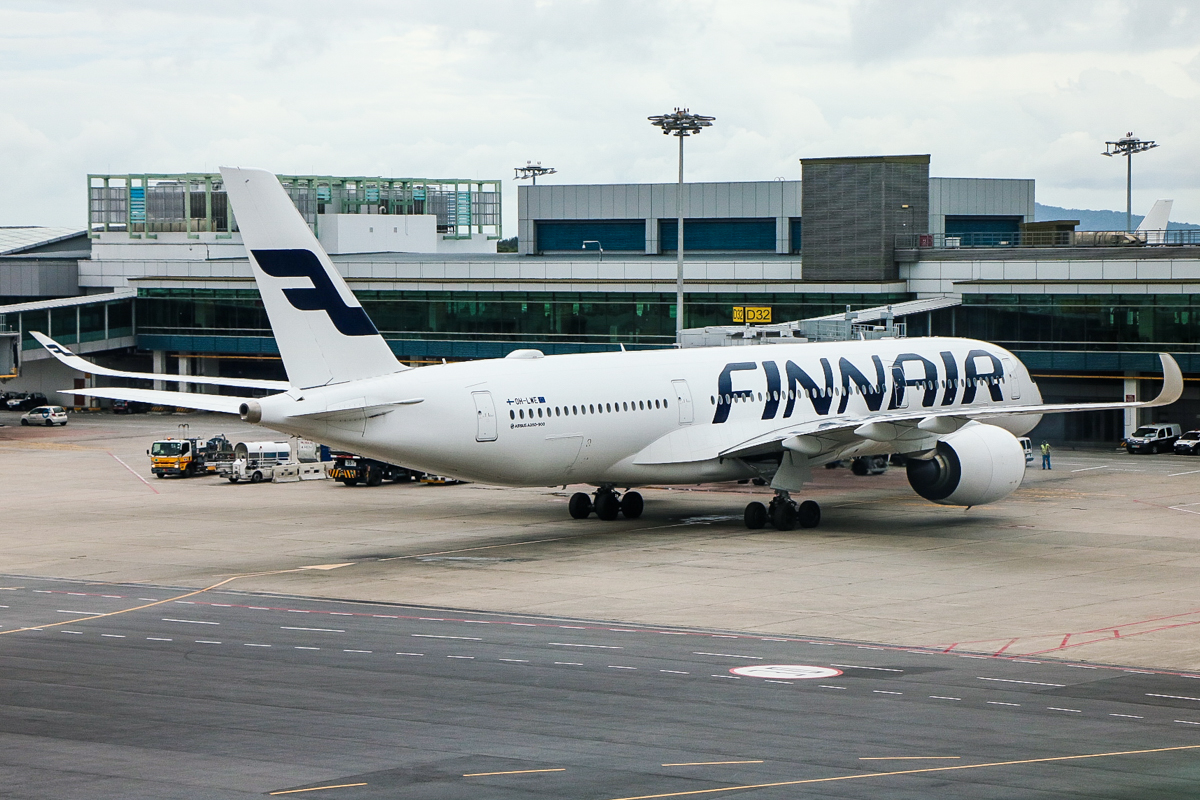OH-LWE · Airbus A350-941 · (SIN / WSSS)