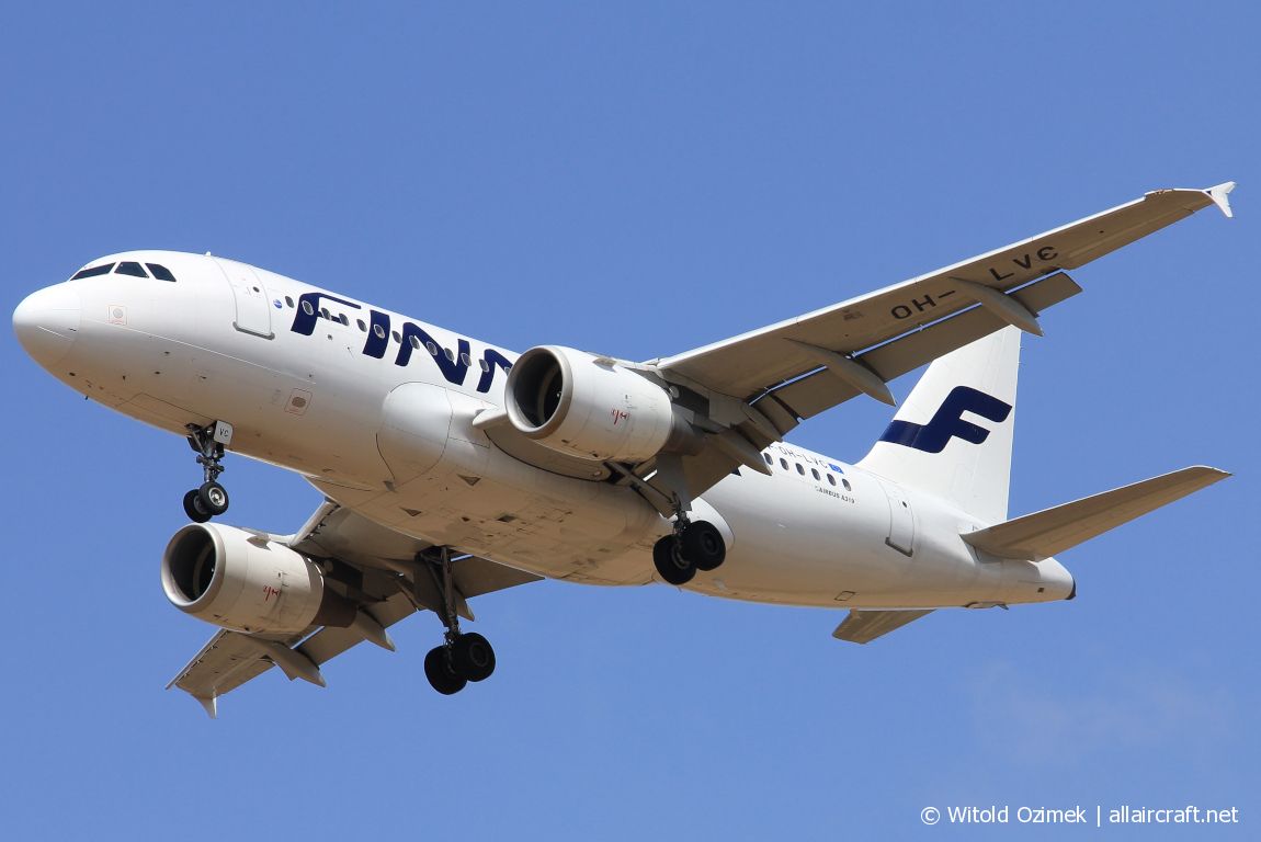 OH-LVC (1309) 2000 Airbus A319-112