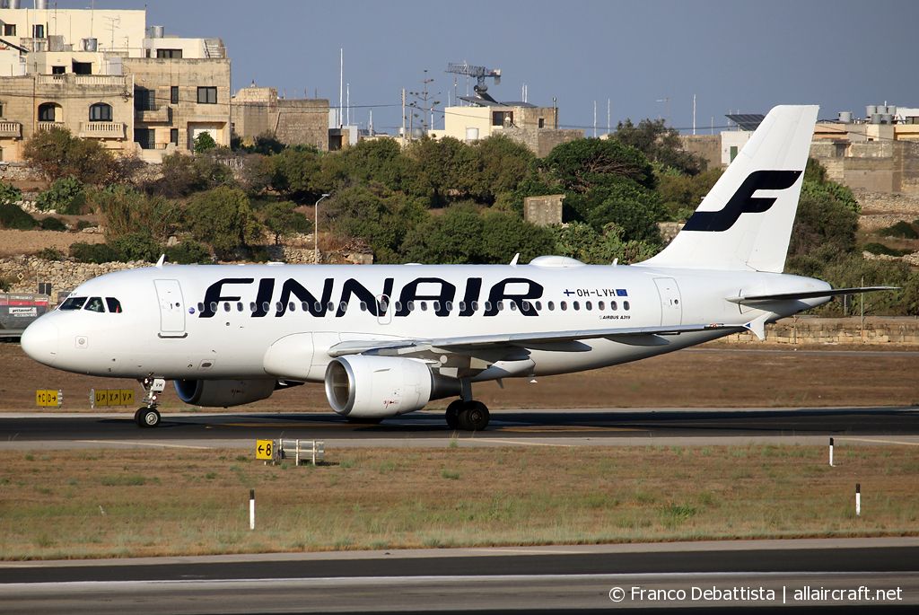 OH-LVH (1184) 2000 Airbus A319-112
