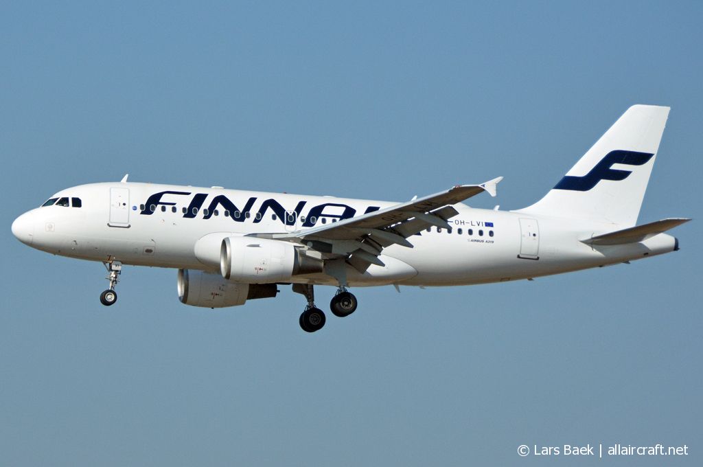 OH-LVI (1364) 2000 Airbus A319-112