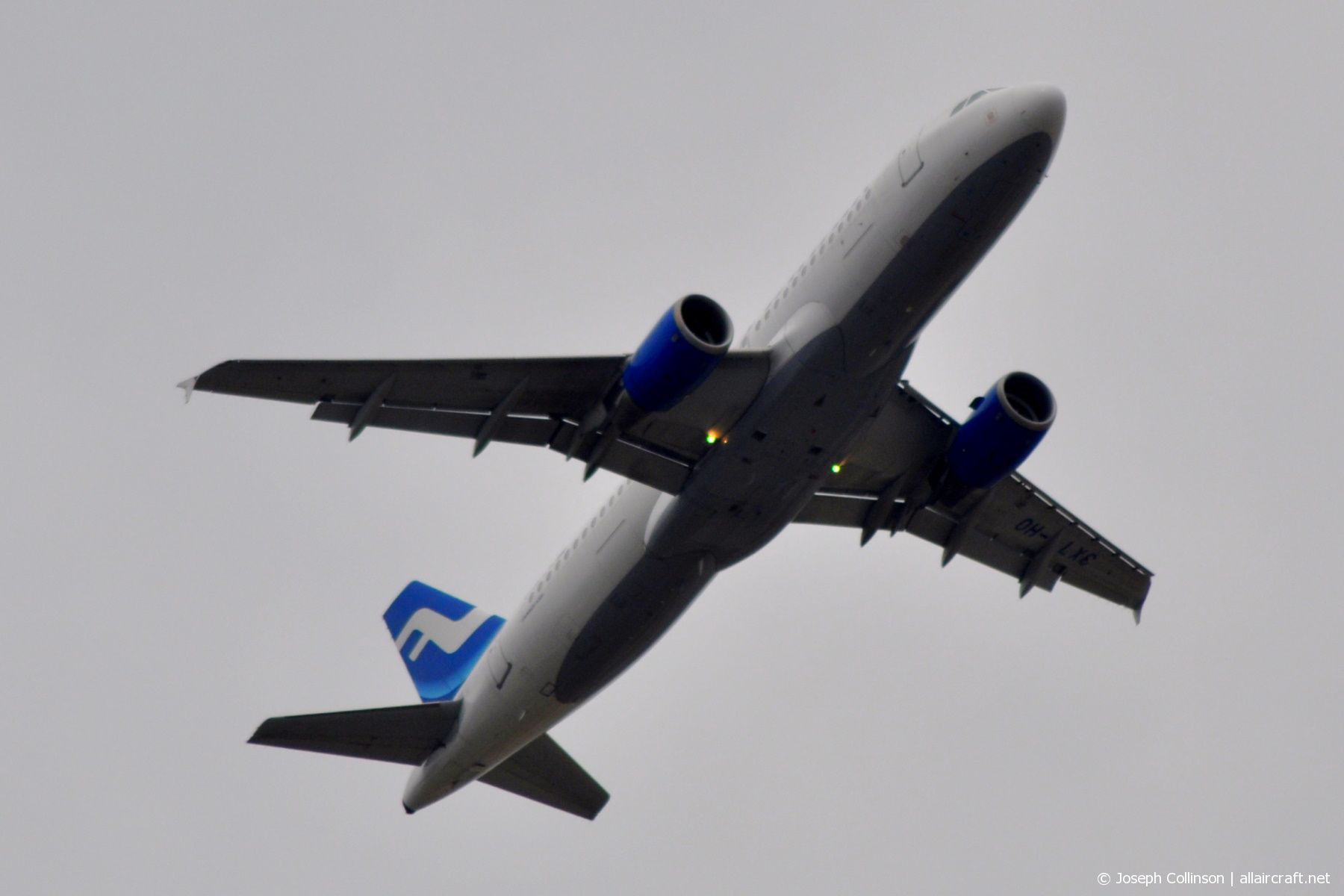 OH-LXC · Airbus A320-214 · (LHR / EGLL)