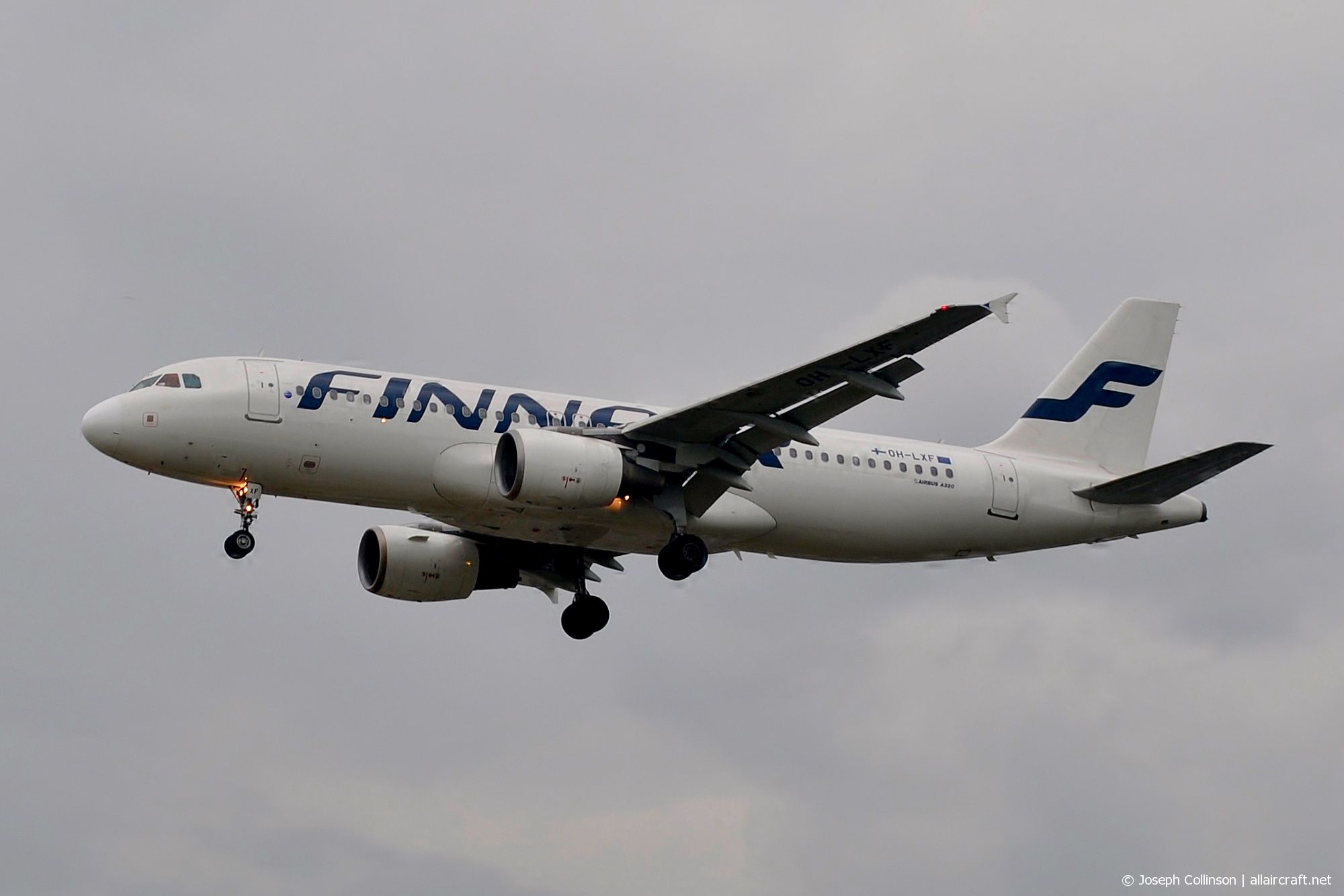 OH-LXF · Airbus A320-214 · (LHR / EGLL)