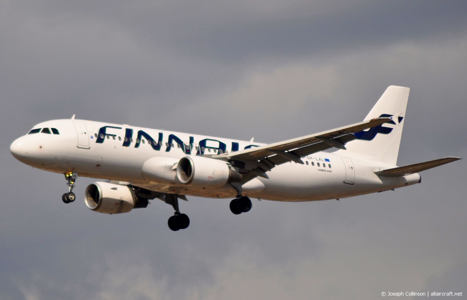 OH-LXL (2146) 2003 Airbus A320-214