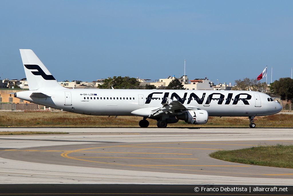 OH-LZB · Airbus A321-211 · (MLA / LMML)