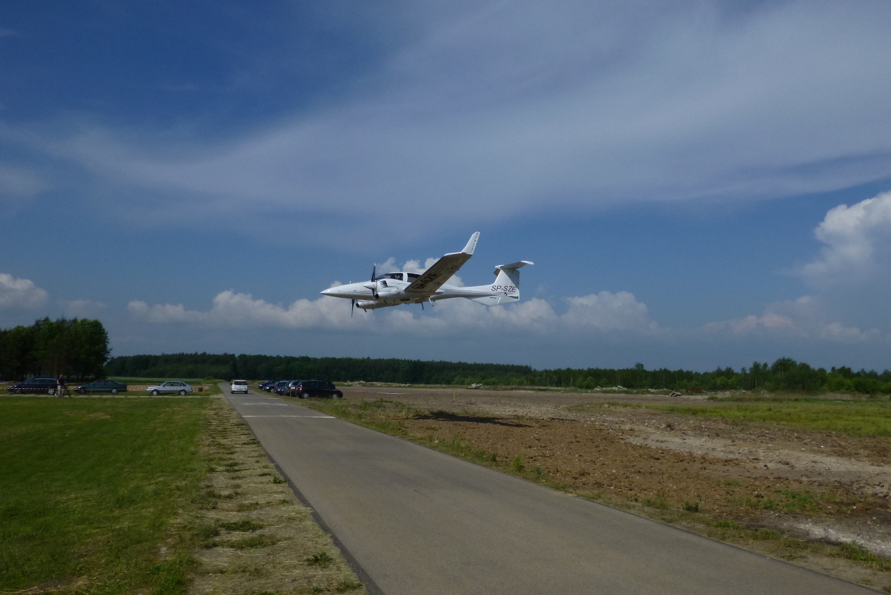 SP-SZE (42.260) Diamond DA-42 Twin Star