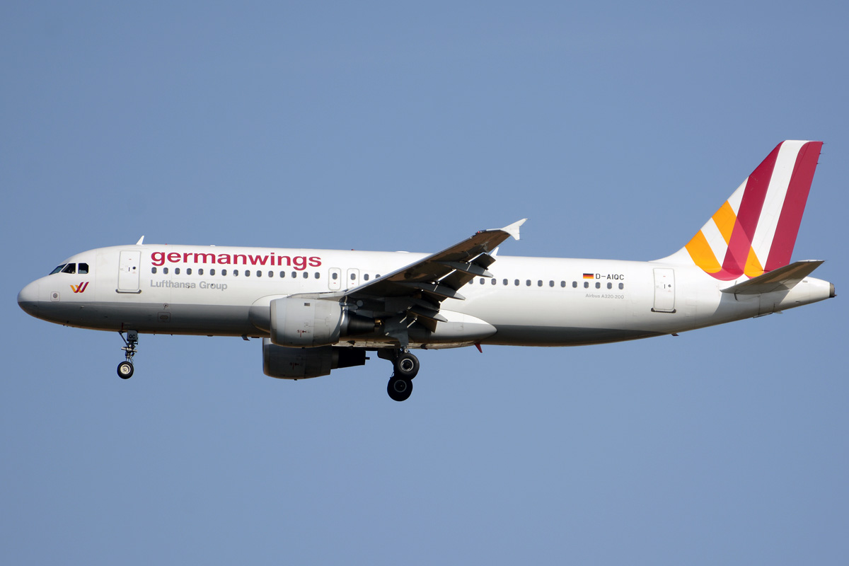 D-AIQC · Airbus A320-211 · (IBZ / LEIB)
