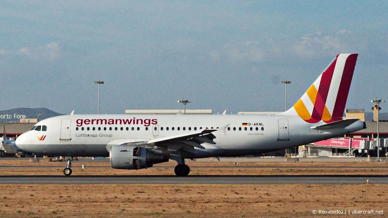 D-AKNL · Airbus A319-112 · (FAO / LPFR)