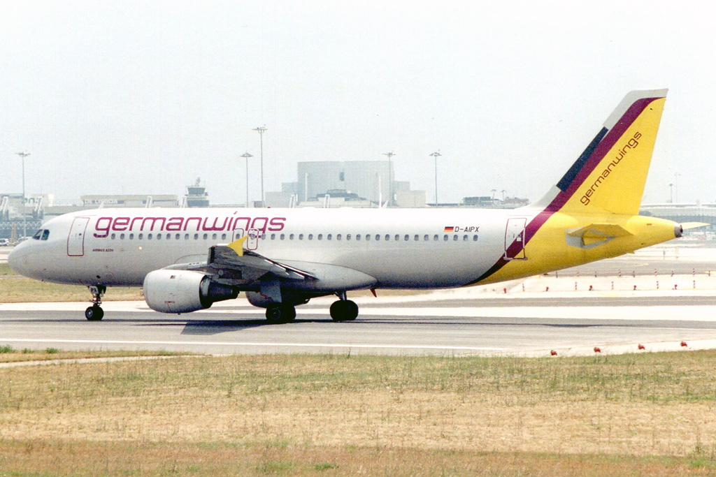 D-AIPX · Airbus A320-211 · (LIS / LPPT)