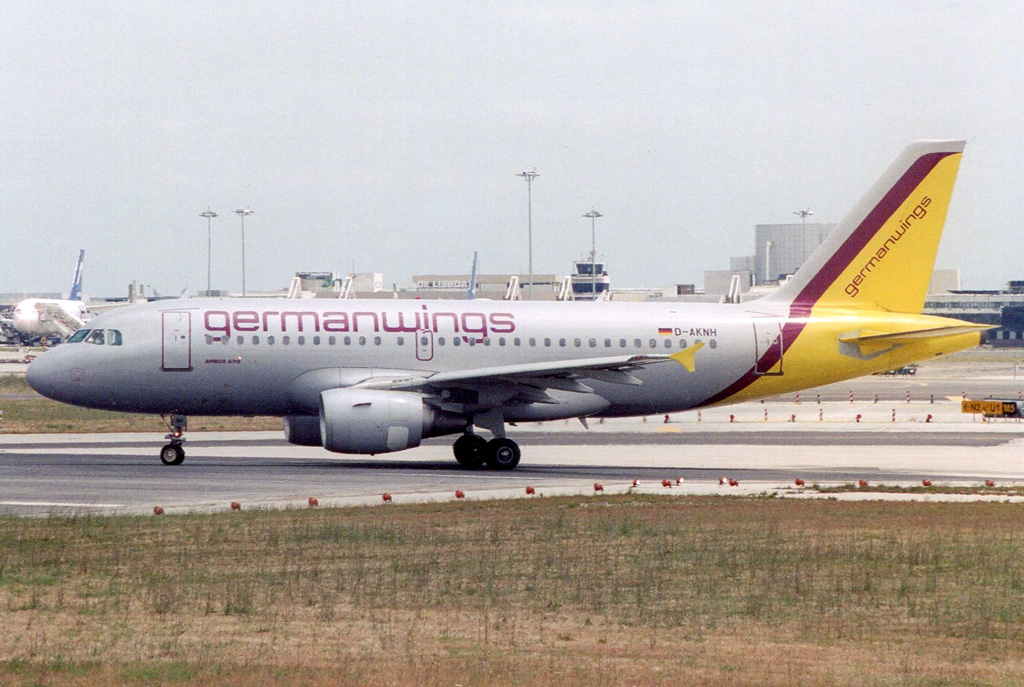 D-AKNH (794) 1998 Airbus A319-112
