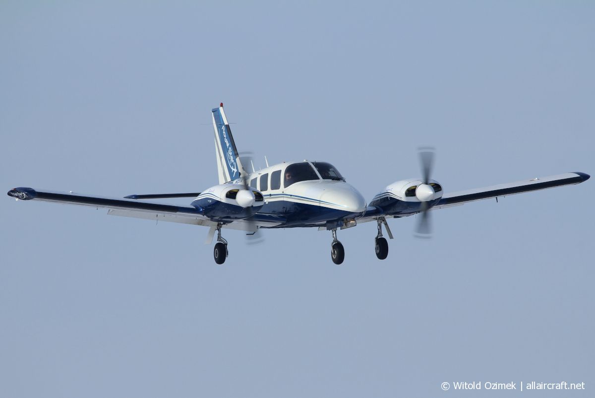 SP-ROY · Piper PA-34-200T Seneca II · (EPML)