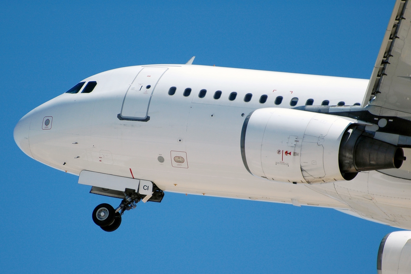 YL-LCI (724) 1997 Airbus A320-214