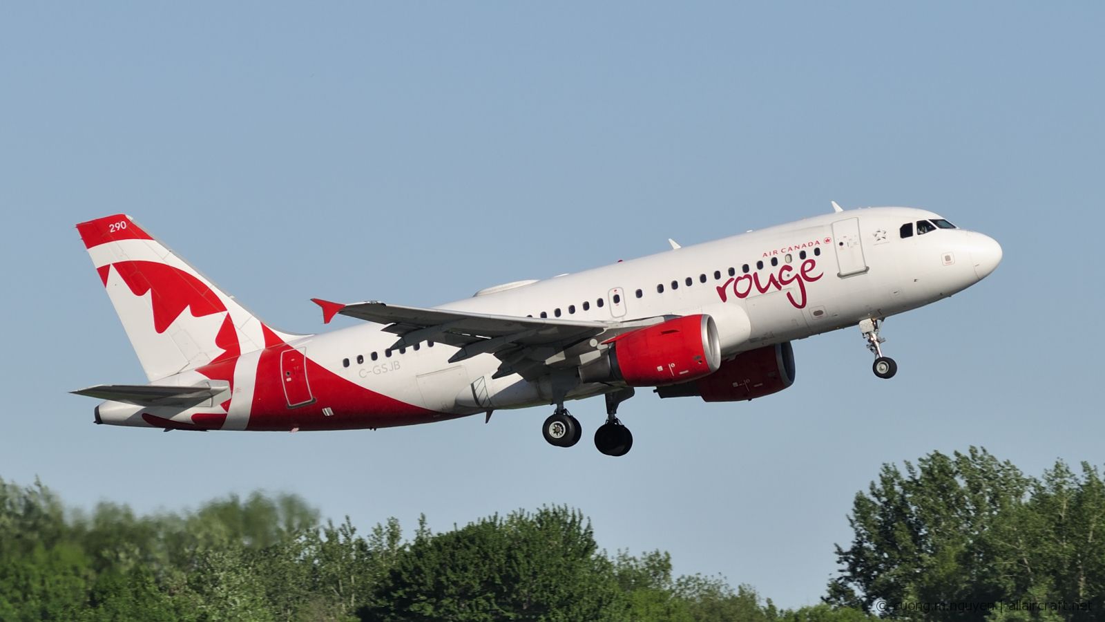 C-FYNS · Airbus A319-114 · (YUL / CYUL)