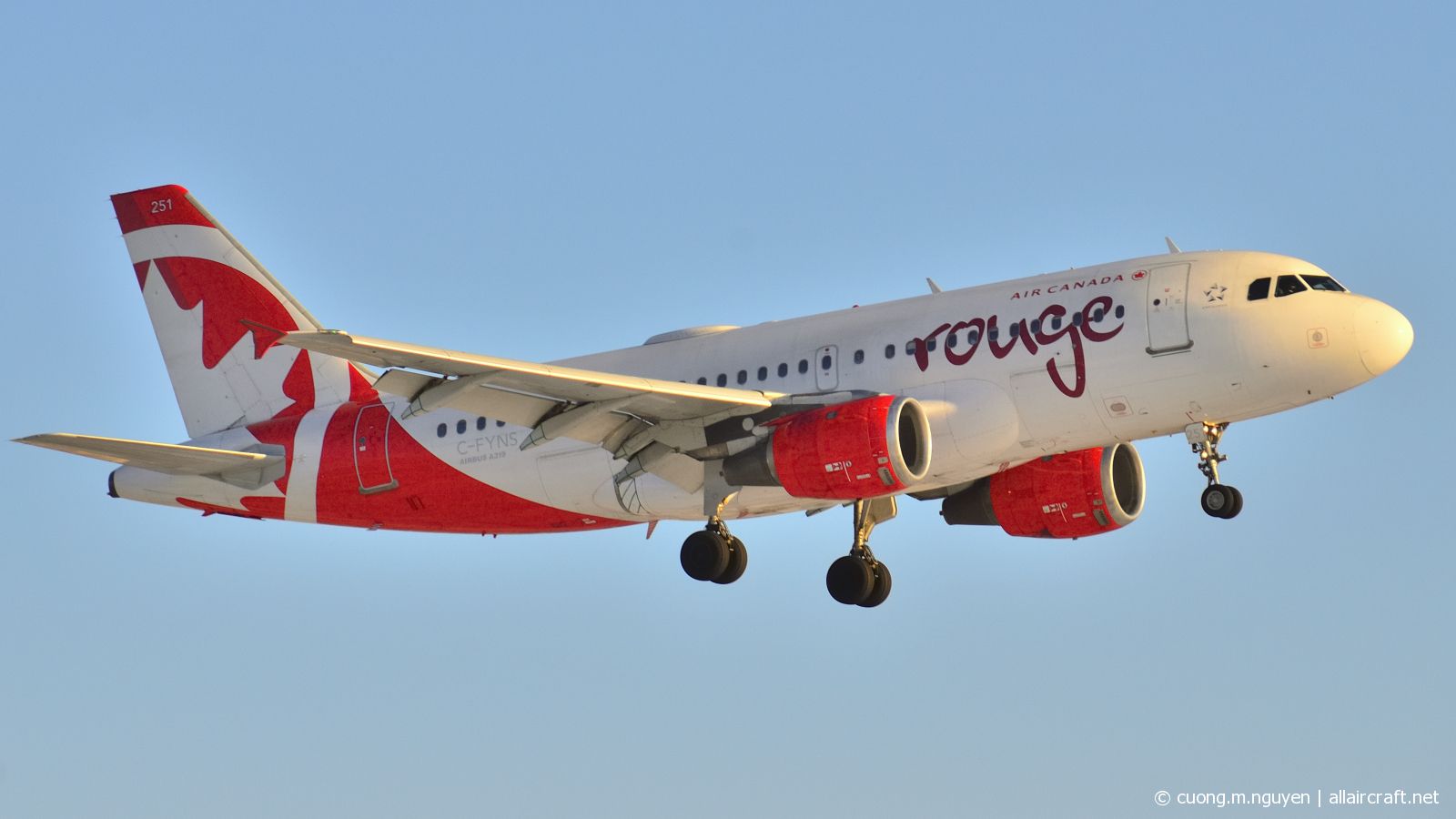 C-FYNS · Airbus A319-114 · (YUL / CYUL)