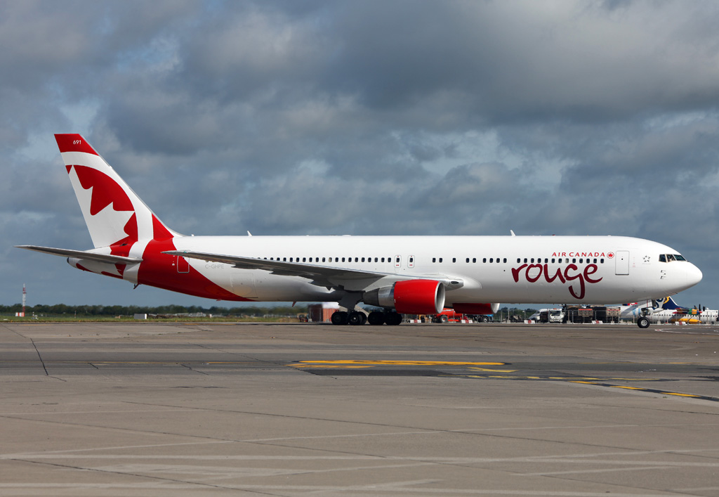 C-GHPE · Boeing 767-33A/ER · (DUB / EIDW)