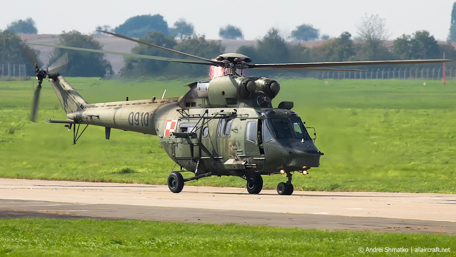 0910 (360910) PZL-Swidnik W3 Sokol