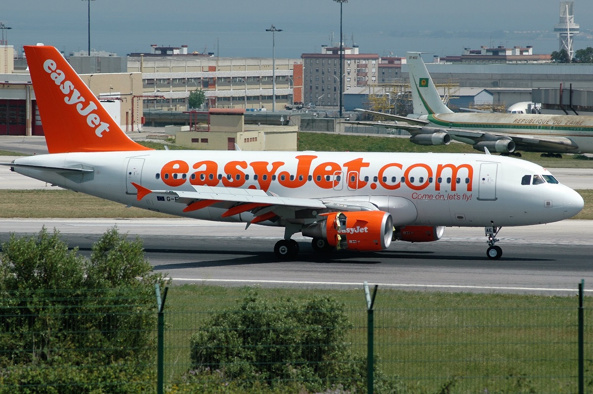 G-EZAE (2709) 2006 Airbus A319-111