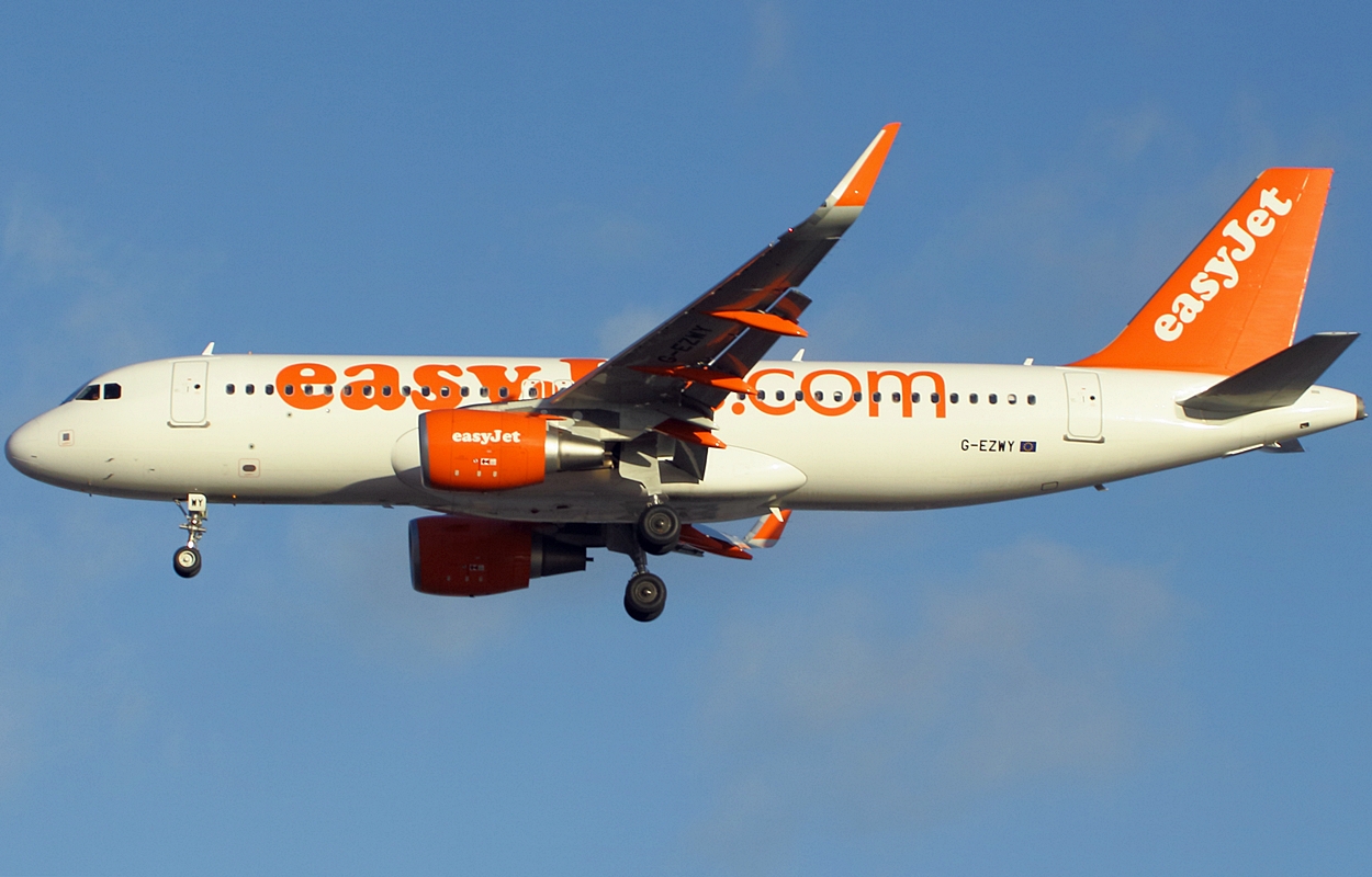 G-EZWY (6267) 2014 Airbus A320-214(WL)