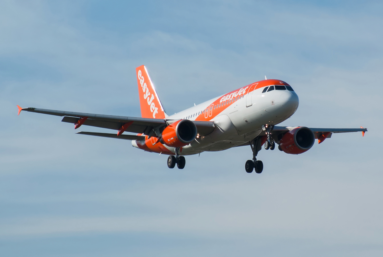 G-EZDA · Airbus A319-111 · (OPO / LPPR)