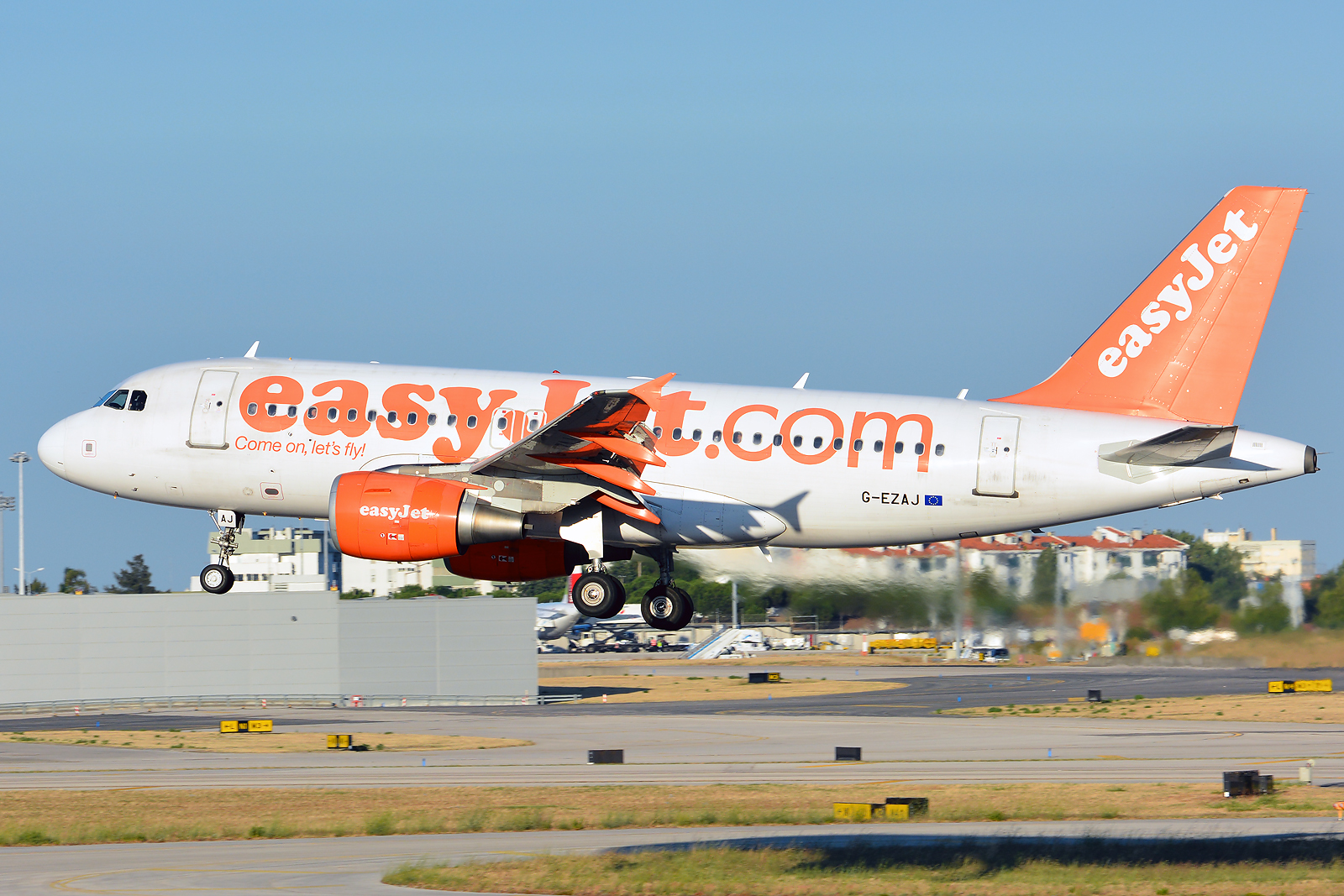 G-EZAJ (2742) 2006 Airbus A319-111