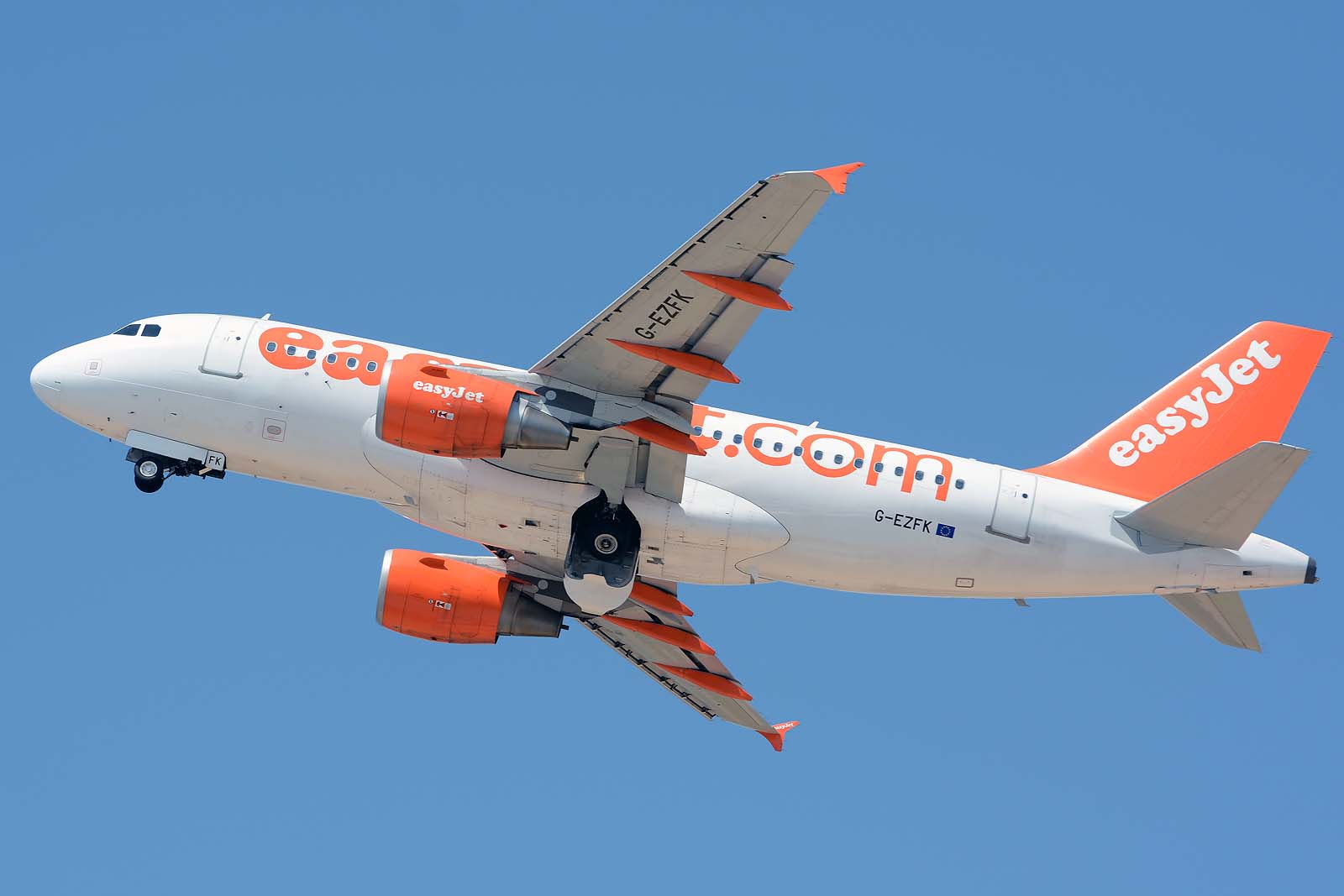 G-EZFK · Airbus A319-111 · (FAO / LPFR)