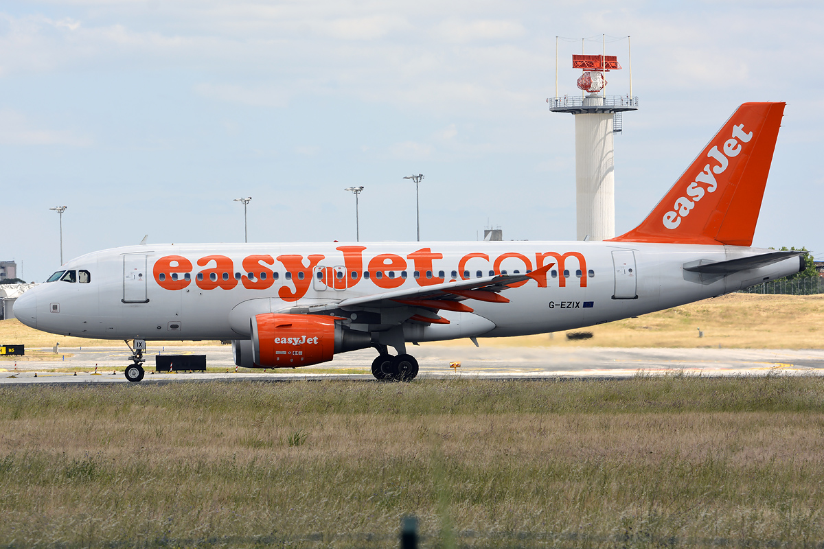 G-EZIX (2605) 2005 Airbus A319-111