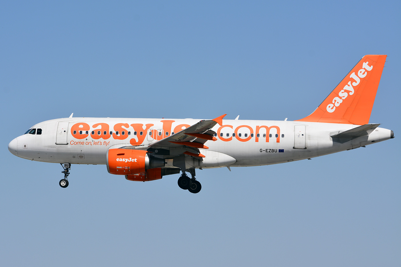 G-EZBU · Airbus A319-111 · (LIS / LPPT)